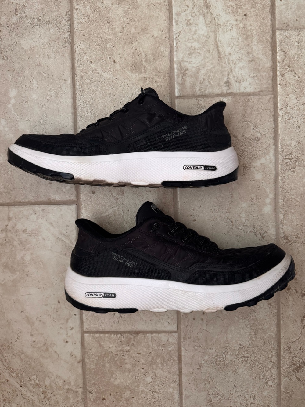 Skechers Men’s Black and White Cozy Fit